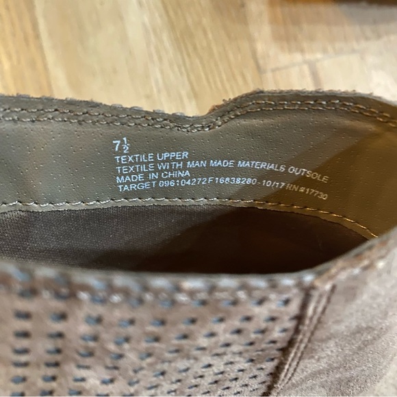 DV by Dolce Vita Women 7.5 Tan Ankle Booties - Picture 2 of 11